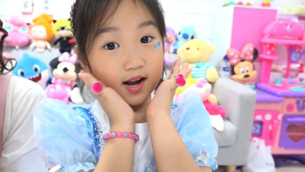 Nhiều người hy vọng rằng Boram đang không bị lợi dụng để kiếm tiền.