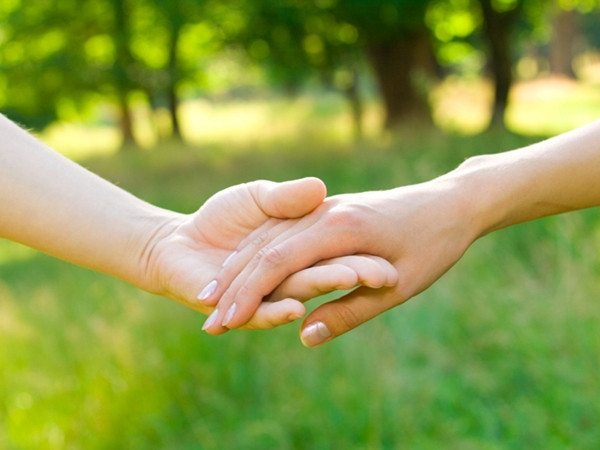 Dù thế nào, thì việc tin tưởng cũng vẫn tốt hơn là cứ luôn nghi ngờ.