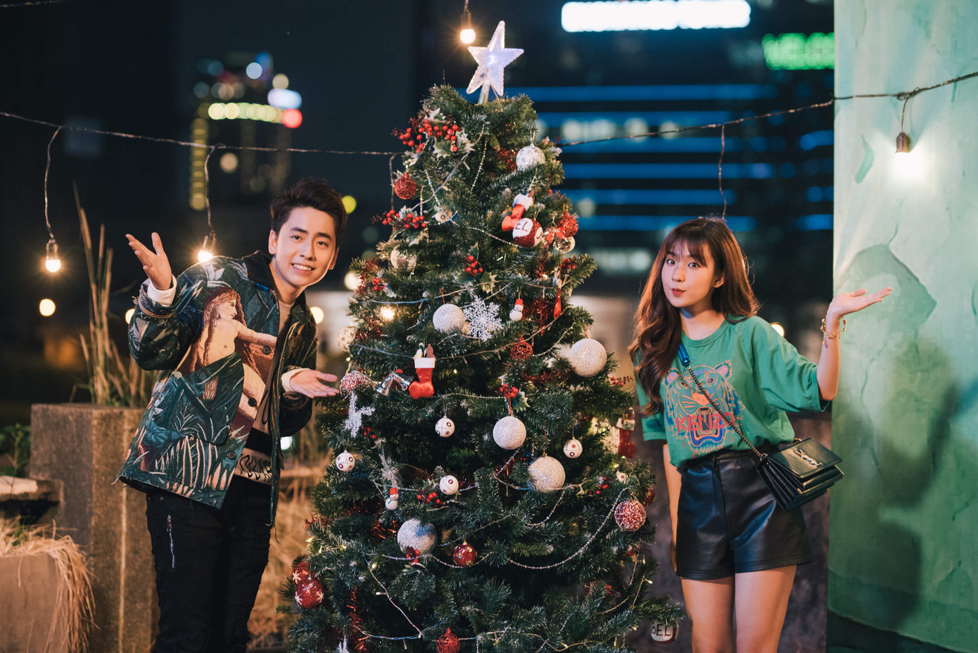 Nữ chính kết đôi với OSAD lần này chính là Bùi Khánh Hà. Cô nàng xinh đẹp của trường Ngoại Thương từng gây xôn xao cộng đồng mạng.