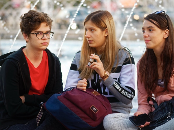 Rủ một nhóm bạn cùng luyện các bài nói tiếng Anh để “lên trình” cho nhanh!