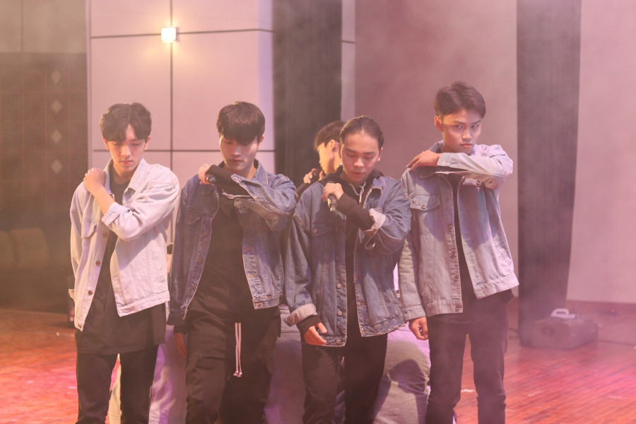 NEU không hổ danh là ngôi trường hội tụ nhiều hot-boy.