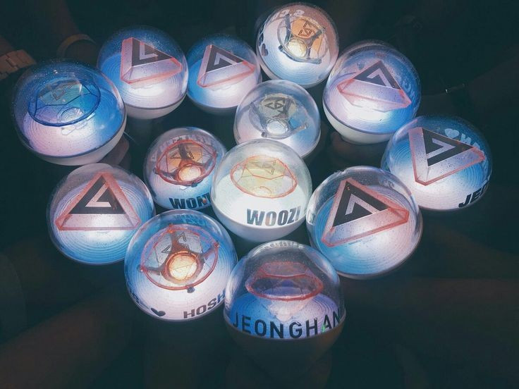 Đội hình “xáp lá cà”.