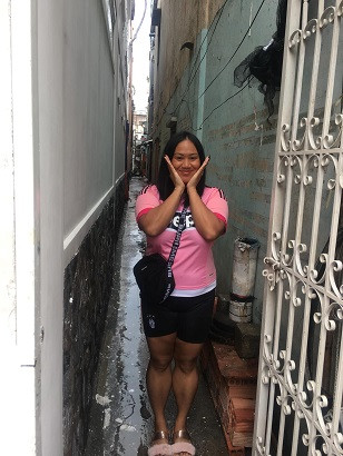 Cô nàng "ngây thơ" vẫn tưởng anh bạn thân chẳng có ý gì với mình đâu.