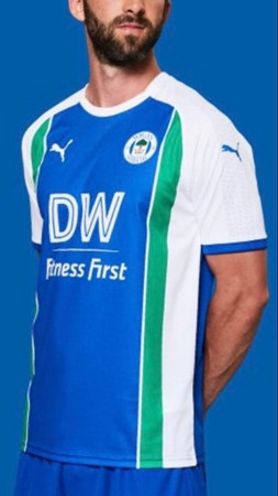 Có người lại khẳng định đây là áo đấu của đội Wigan.