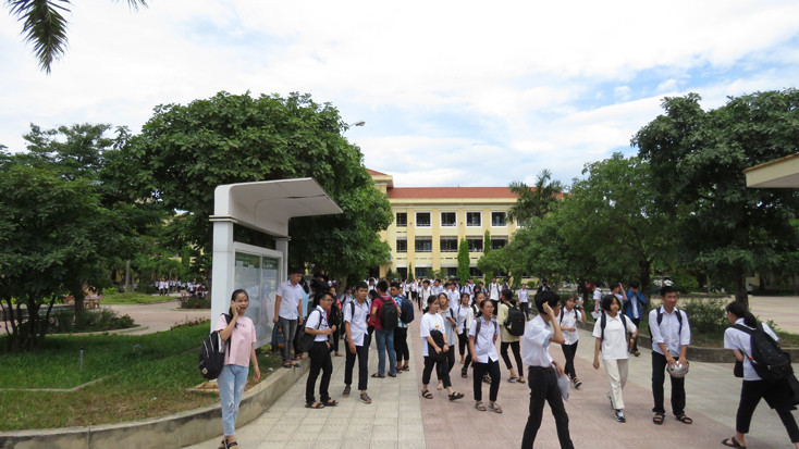 Hơn 6.000 thí sinh đã phải thi lại môn Văn.