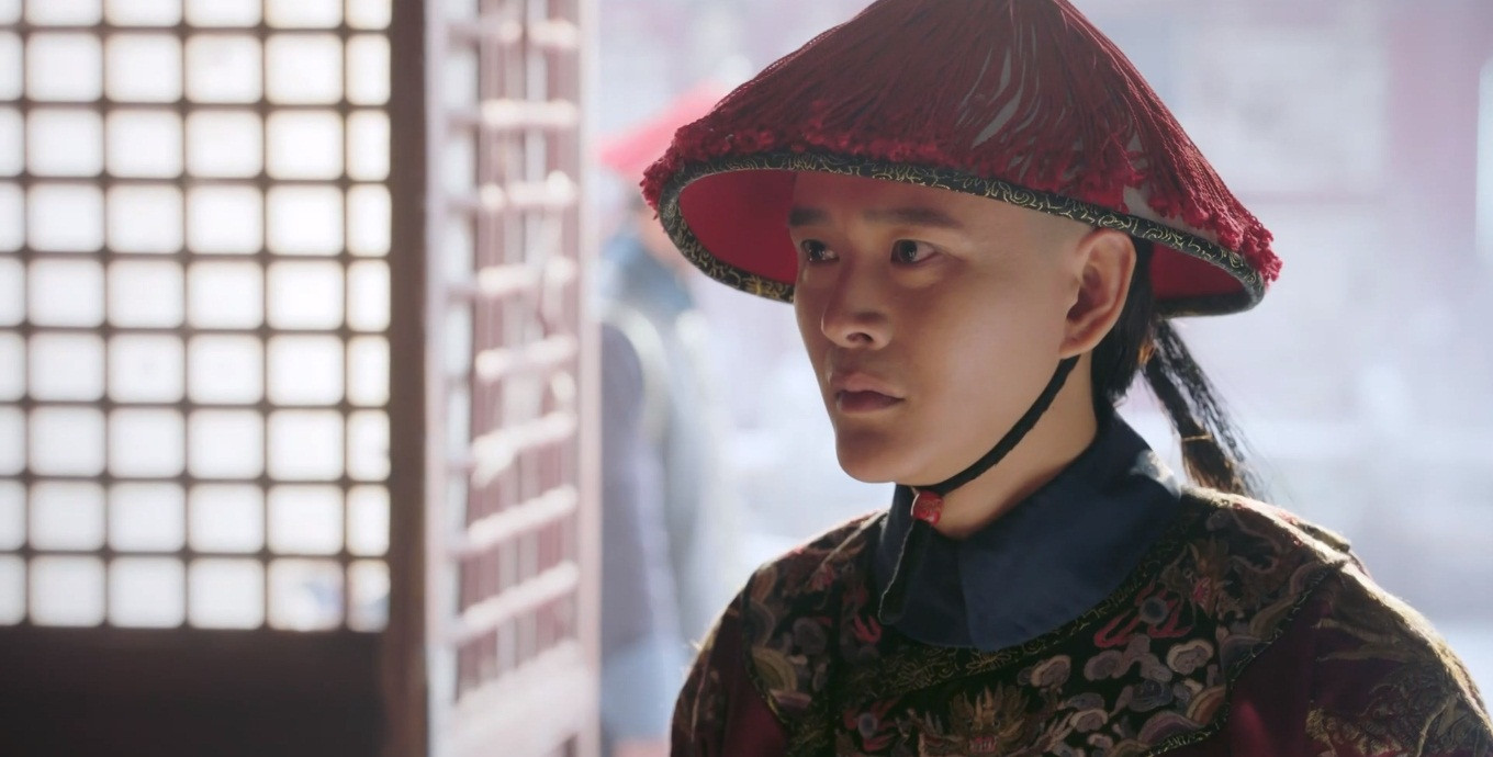 Mắt rưng rưng dặn dò Như Ý hãy cố sống tốt, mạnh khỏe.