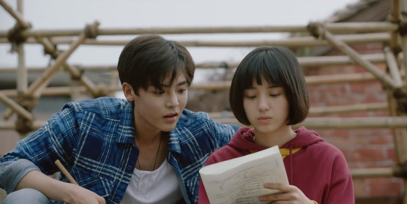 Ảnh minh họa: phim Sống không dũng cảm, Uổng phí thanh xuân.