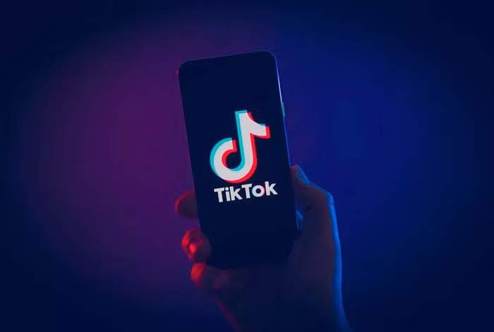 Vài năm trở lại đây, TikTok trở thành một thế lực mới trong cuộc đua MXH toàn cầu. (Ảnh: CNET)