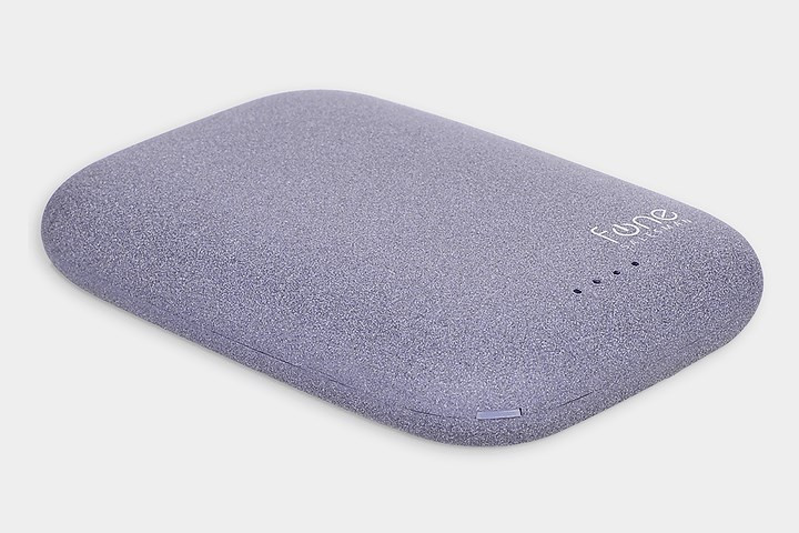 Sạc dự phòng không dây Fonesalesman QiStone có thể lưu trữ 4.000mAh.