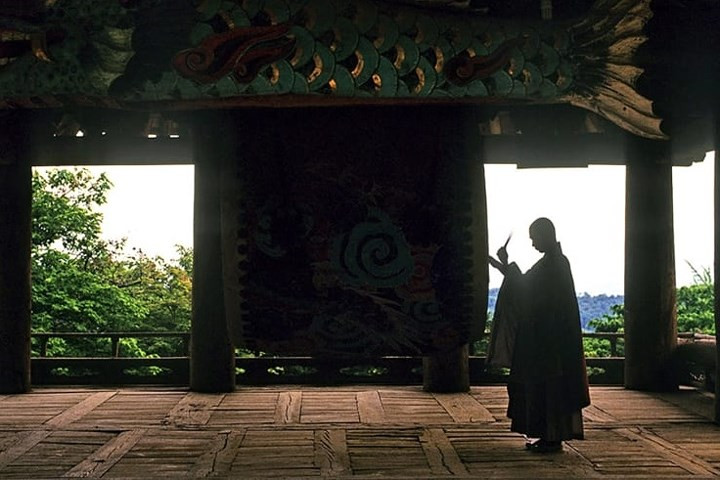 Đền Buseoksa, xây vào năm 676 dưới thời nhà Silla, là tòa nhà bằng gỗ cổ xưa nhất vẫn tồn tại ở Hàn Quốc.