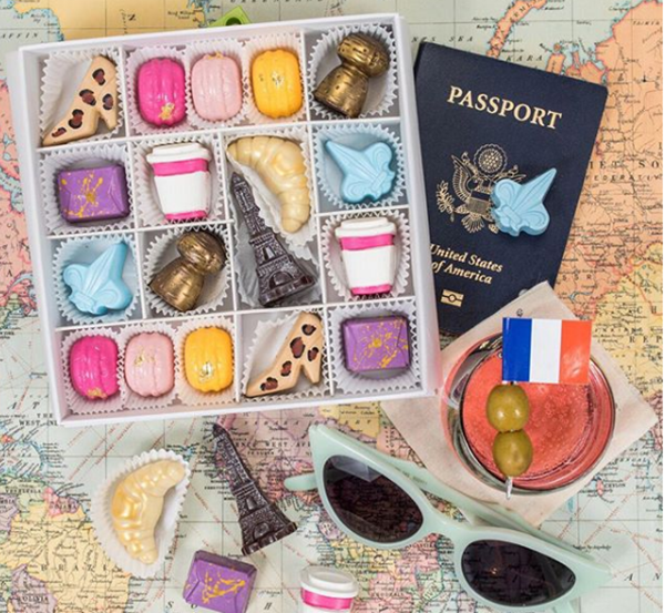 Hành trang cho một chuyến du lịch đầy mật ngọt.