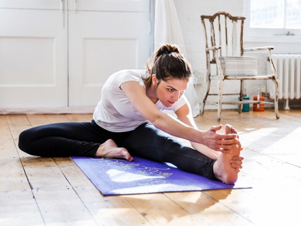 Việc căng giãn cơ thể giúp các nhóm cơ dẻo dai hơn.