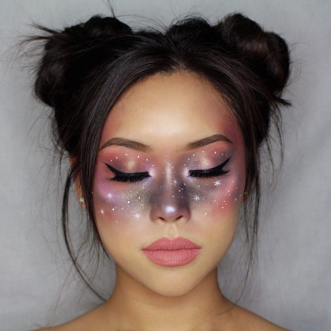 Hầu hết mọi người đều lựa chọn make-up celestial ở vùng quanh mắt và sống mũi. (Ảnh: @Francesscalynn)