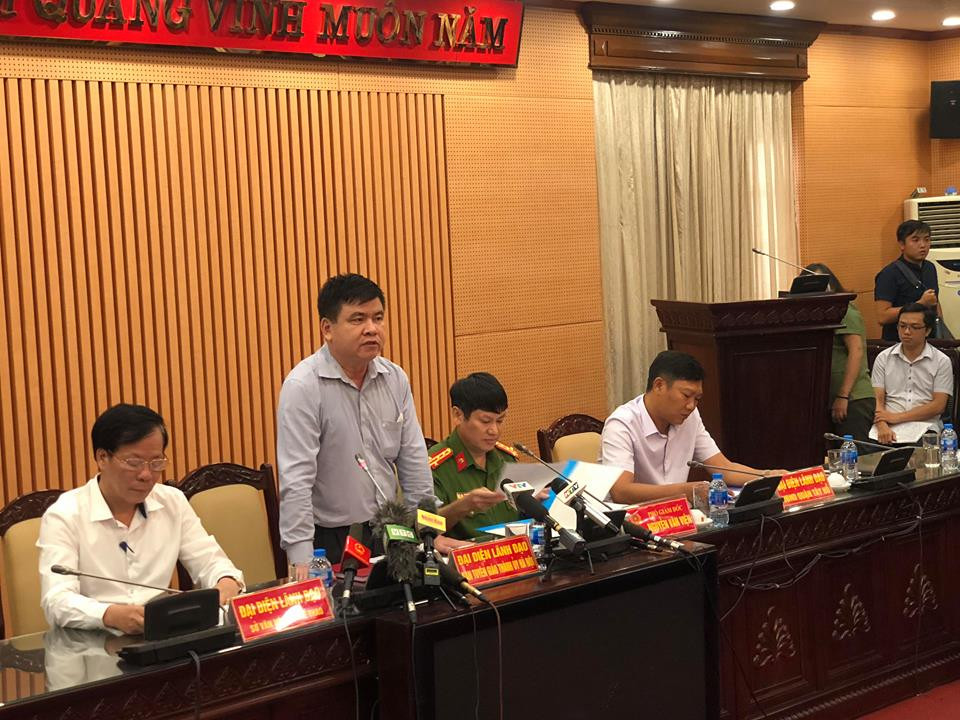Hà Nội tổ chức họp báo "nóng" trong chiều 17/9 để thông tin ban đầu về vụ việc nghiêm trọng này. Ảnh: Linh Lê - Linh Triết.