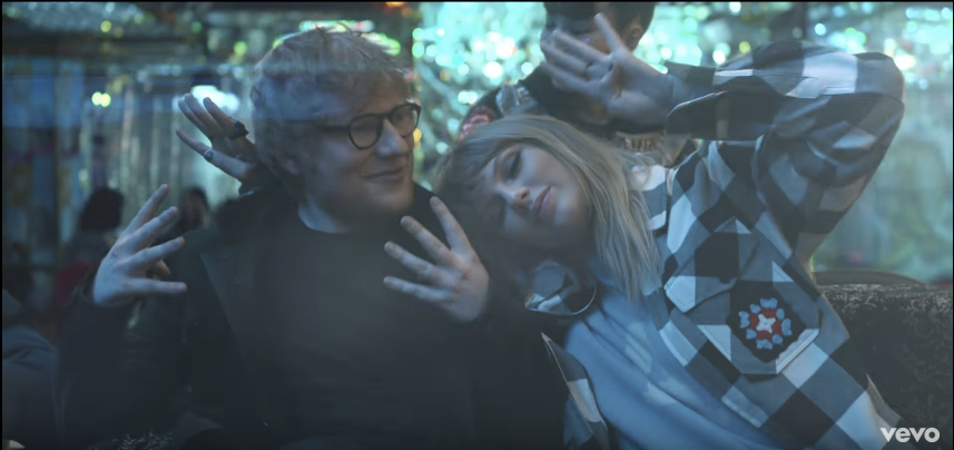 Tất nhiên MV sẽ không hề thiếu những cảnh 