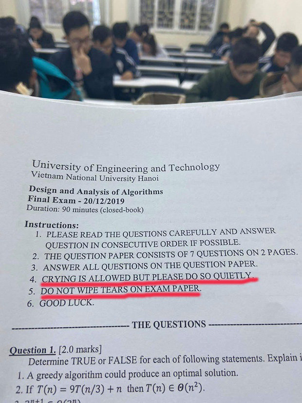 Lời nhắn nhủ: “Khóc cũng được nhưng khóc bé thôi, Không được lau nước mắt hoặc xì mũi bằng giấy thi” khiến ai cũng phì cười.