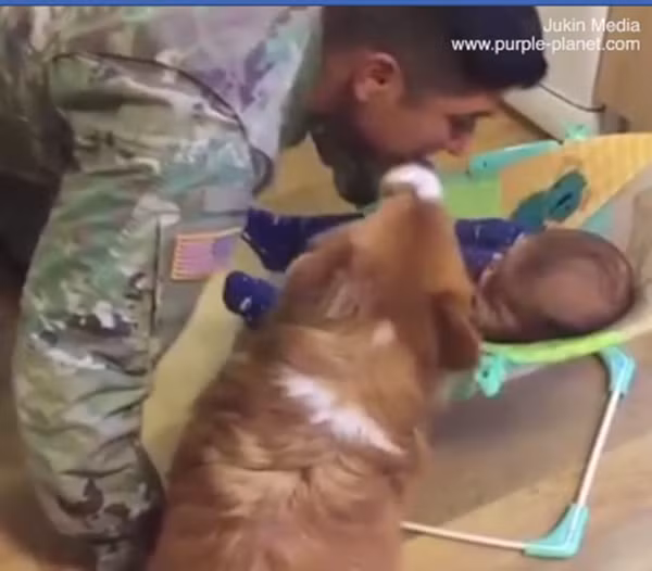 Muốn hôn bạn tôi ư? Không được đâu, tôi hôn lại đấy.