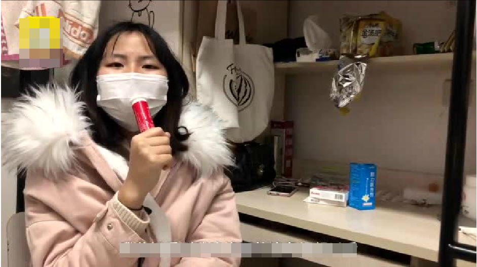 Tuy nhiên, sau đó cô gái đã phải nhập viện hai ngày do sốt cao và đau bụng dữ dội.