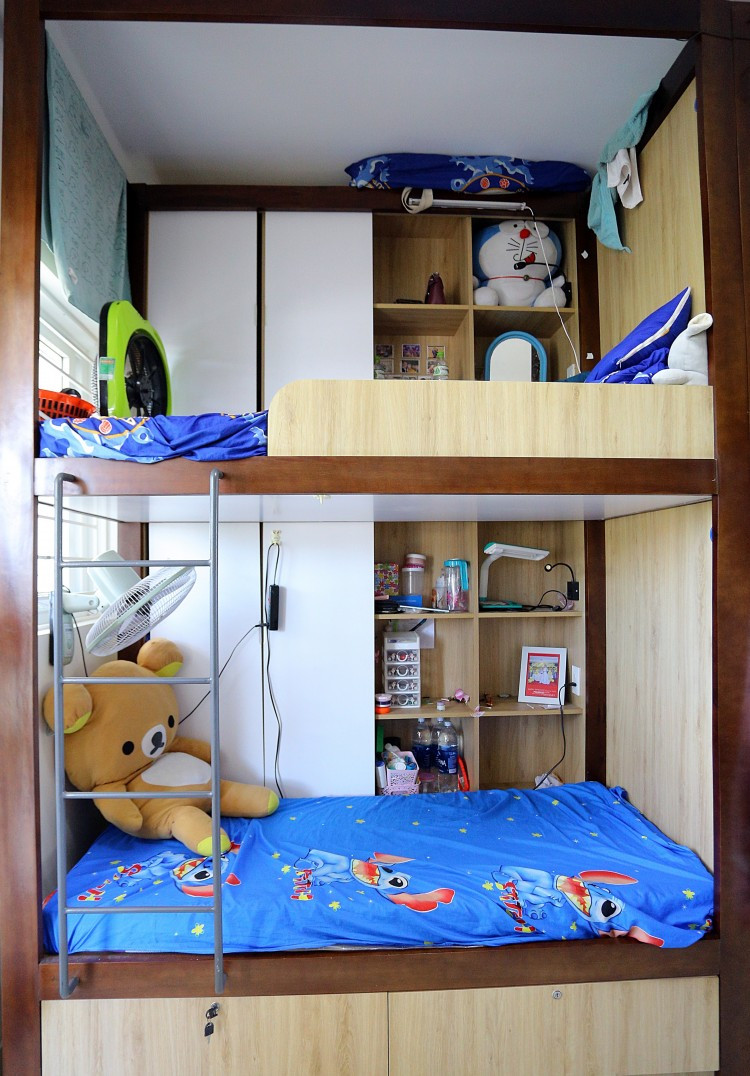 Các giường ngủ của sinh viên được trang trí “sang chảnh” và bắt mắt như homestay.