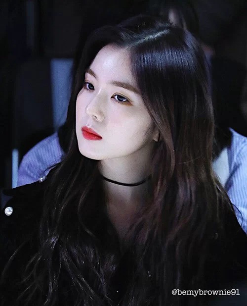 Irene (Red Velvet) vốn sở hữu làn da trắng 