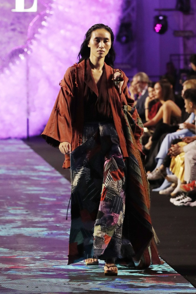 Cặp đôi thân thiết Mỹ Tâm, Đàm Vĩnh Hưng bất ngờ hội ngộ tại sự kiện thời trang ảnh 4