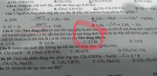 Nhấn mạnh: Nhớ đóng tiền. (Ảnh: Nguyễn Hử)