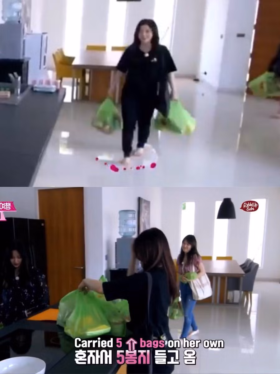 Hai tay xách mười túi cũng là chuyện quá dễ dàng, Irene vừa đi vừa cười tươi kia kìa.