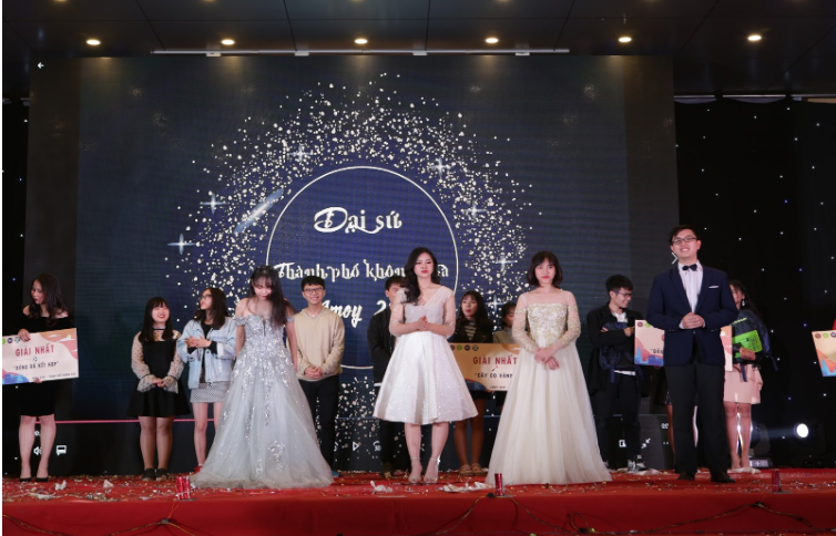 Cao Thị Thu Trang - Quận Can Đảm trở thành Đại sứ của “Thành Phố Không Cửa”.