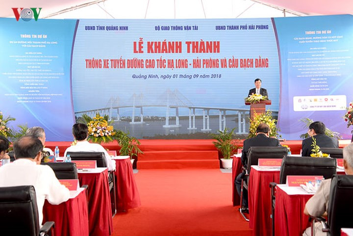 Tuyến cao tốc Hạ Long – Hải Phòng và cầu Bạch Đằng chính thức khánh thành thông xe vào 9h30p sáng nay, 1/9