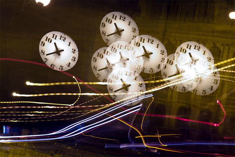 Lí do được đưa ra cho sự chênh lệch ngày nhiều đến như vậy được gói gọn trong một chữ "nhuận".