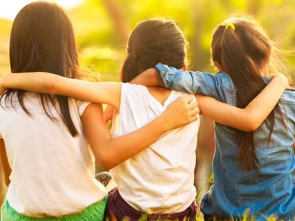 Thời gian mỗi ngày là có hạn, nên hãy giữ những người bạn tốt, và quên những người rất tệ đi.