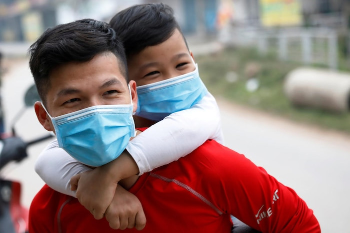 Khai báo y tế toàn dân đã được triển khai nhằm phòng chống dịch một cách triệt để hơn. (Ảnh: REUTERS) Khai báo y tế toàn dân đã được triển khai nhằm phòng chống dịch một cách triệt để hơn. (Ảnh: REUTERS)