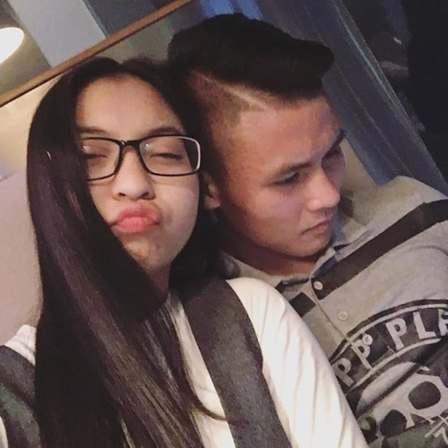 Fan thích thú trước phản ứng của Quang Hải khi thấy bạn gái trang điểm đậm ảnh 1 Fan thích thú trước phản ứng của Quang Hải khi thấy bạn gái trang điểm đậm ảnh 1