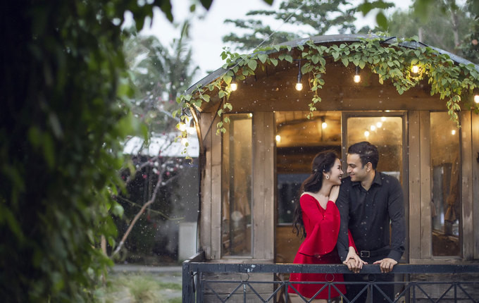 Mới đây, Võ Hạ Trâm đã chia sẻ bộ ảnh cưới thứ hai được cô thực hiện tại quận 9, TP.HCM