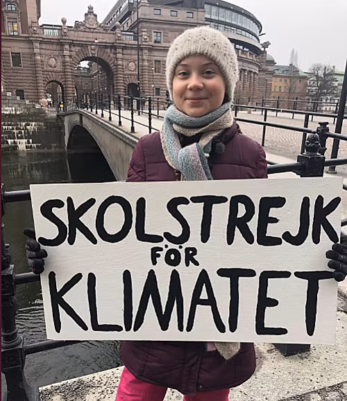 Greta Thunberg (2003) với bài phát biểu chống biến đổi khi hậu gây chấn động.