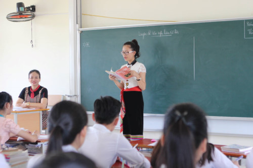Một giờ học trên lớp của cô trò 12C1.
