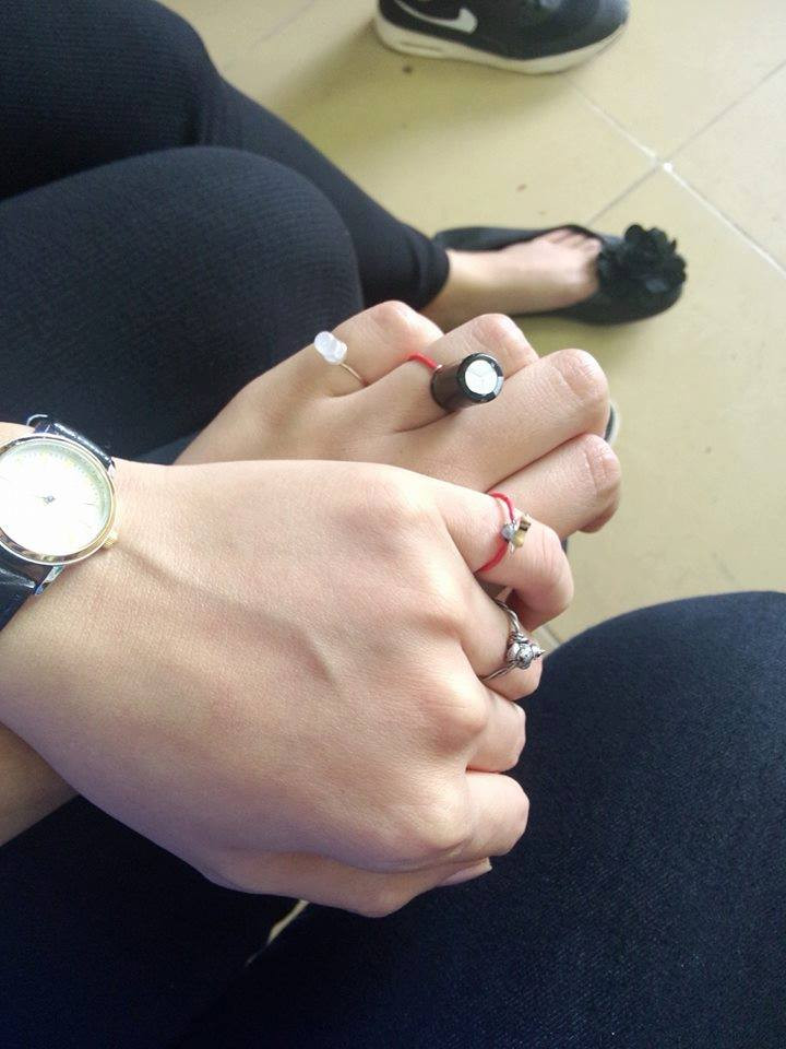 Tận dụng vài món đồ kĩ thuật trong buổi thực hành là có ngay chiếc nhẫn vừa độc vừa lạ.