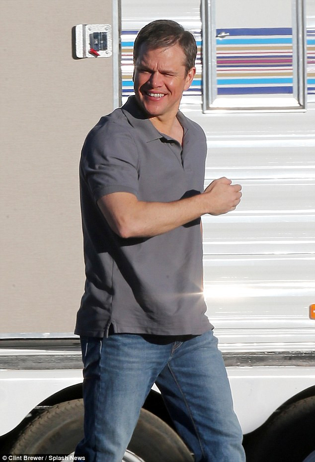 Năm 2017, chúng mình sẽ lại "rỗng ví" với Hollywood mất thôi! ảnh 9