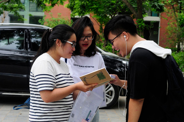 Năm sau, Sở GD&ĐT Hà Nội sẽ tham mưu để hướng dẫn về điểm chuẩn cho cả trường công và ngoài công lập.