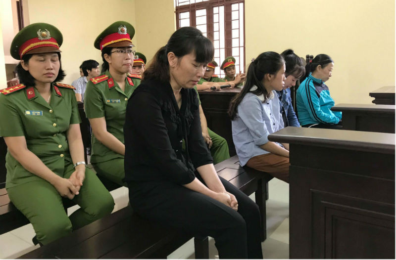 3 bảo mẫu mầm non Mầm Xanh hành hạ trẻ bằng ghế, can nhựa bị tuyên án tù ảnh 3