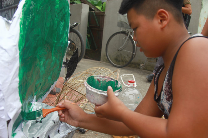 Lúc đầu, nhóm chỉ làm cho vui, nhưng sau thấy nhiều người hỏi mua, cả nhóm quyết định làm sản phẩm để bán.