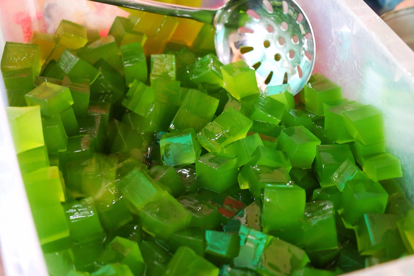 Mùa hè dường như là "không độ" với các món thạch giải nhiệt này ảnh 7 Mùa hè dường như là "không độ" với các món thạch giải nhiệt này ảnh 7