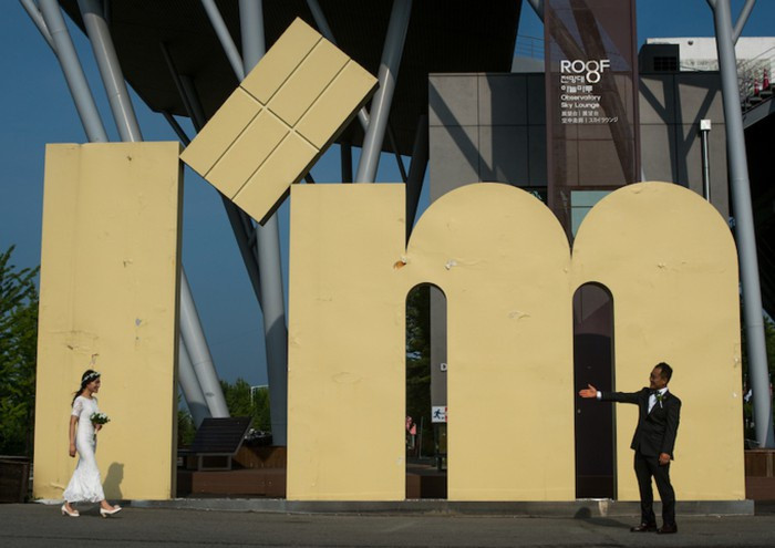 Bạn bè Juyeon từng khuyên cô chia tay Joseph vì định kiến.