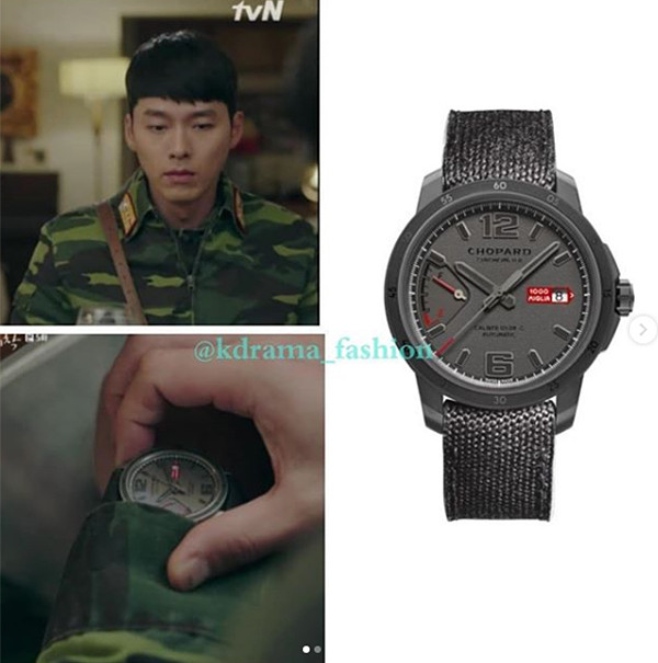 Một chiếc đồng hồ khác được chàng sĩ quan sở hữu là Chopard Mille Miglia GTS Power Control Grigio Speciale. Đây là sản phẩm limited được làm từ Titanium, có giá bán khoảng 5.500 USD (gần 130 triệu đồng).