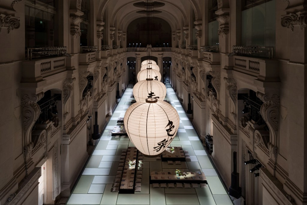 Châu Bùi, Kelbin Lei sang Paris dự buổi ra mắt bộ sưu tập mới của H&M Studio ảnh 6