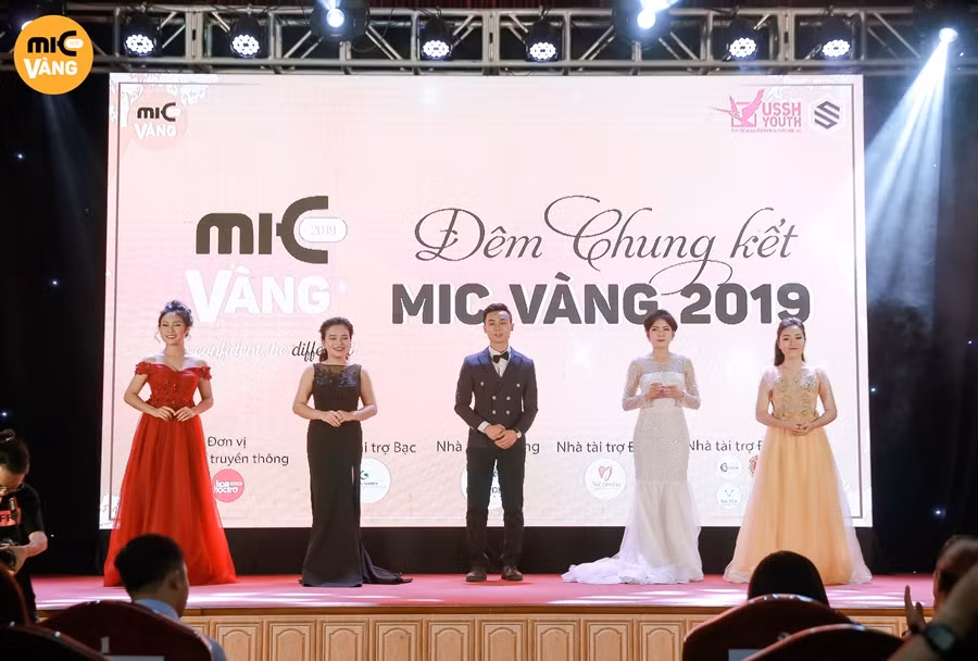 Những thí sinh xuất sắc nhất có mặt trong đêm thi Chung kết.