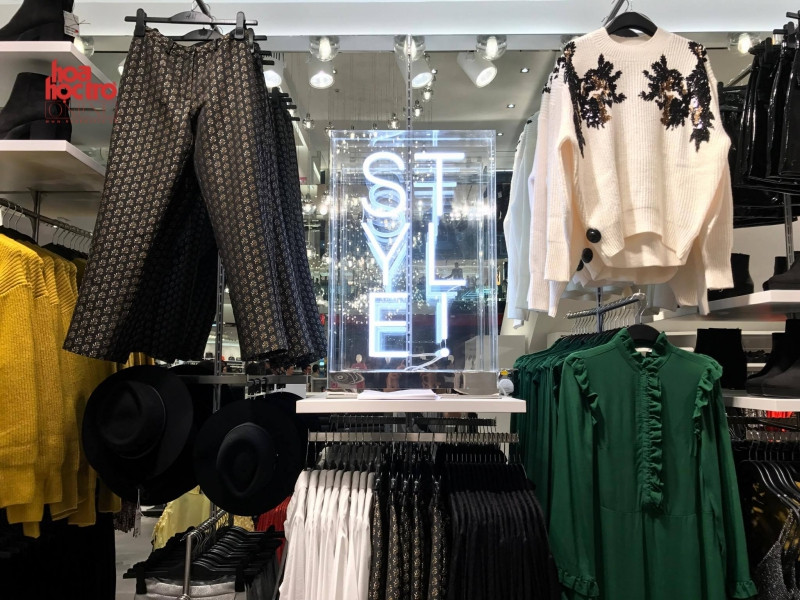 HOT: "Mục sở thị" cửa hàng đầu tiên của H&M tại Việt Nam trước ngày khai trương ảnh 9