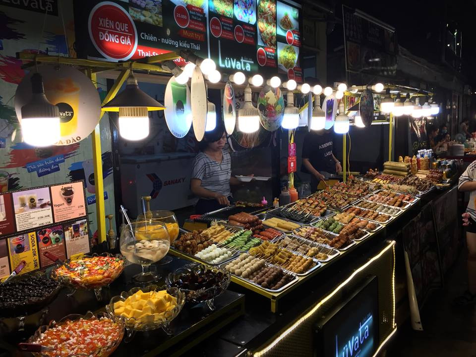 Lạc lối ở khu ẩm thực.