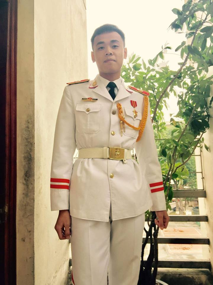 Anh chàng còn lại là Phạm Vũ Dũng, quê ở Hòa Bình.