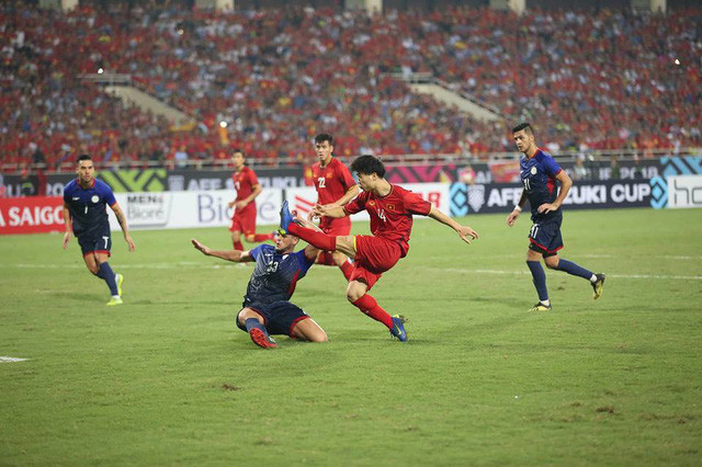 Công Phượng đã tìm được duyên với mành lưới Philippines.